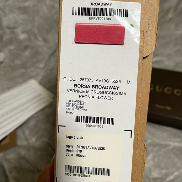 Gucci purse/clutch AUTHENTIC. Serial number 
D018362272 - Picture 7 of 7